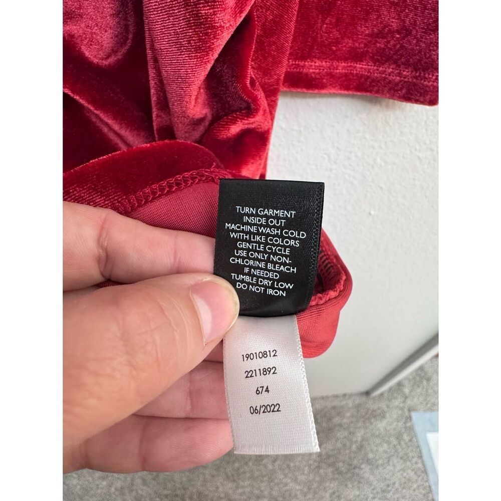 NWT Torrid Stretch Velvet Shirred Front Off-The-Shoulder Top - Red - Size 1 & 2 - Picture 13 of 14